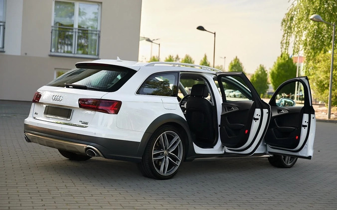 Audi A6 cena 94800 przebieg: 299998, rok produkcji 2017 z Płock małe 781